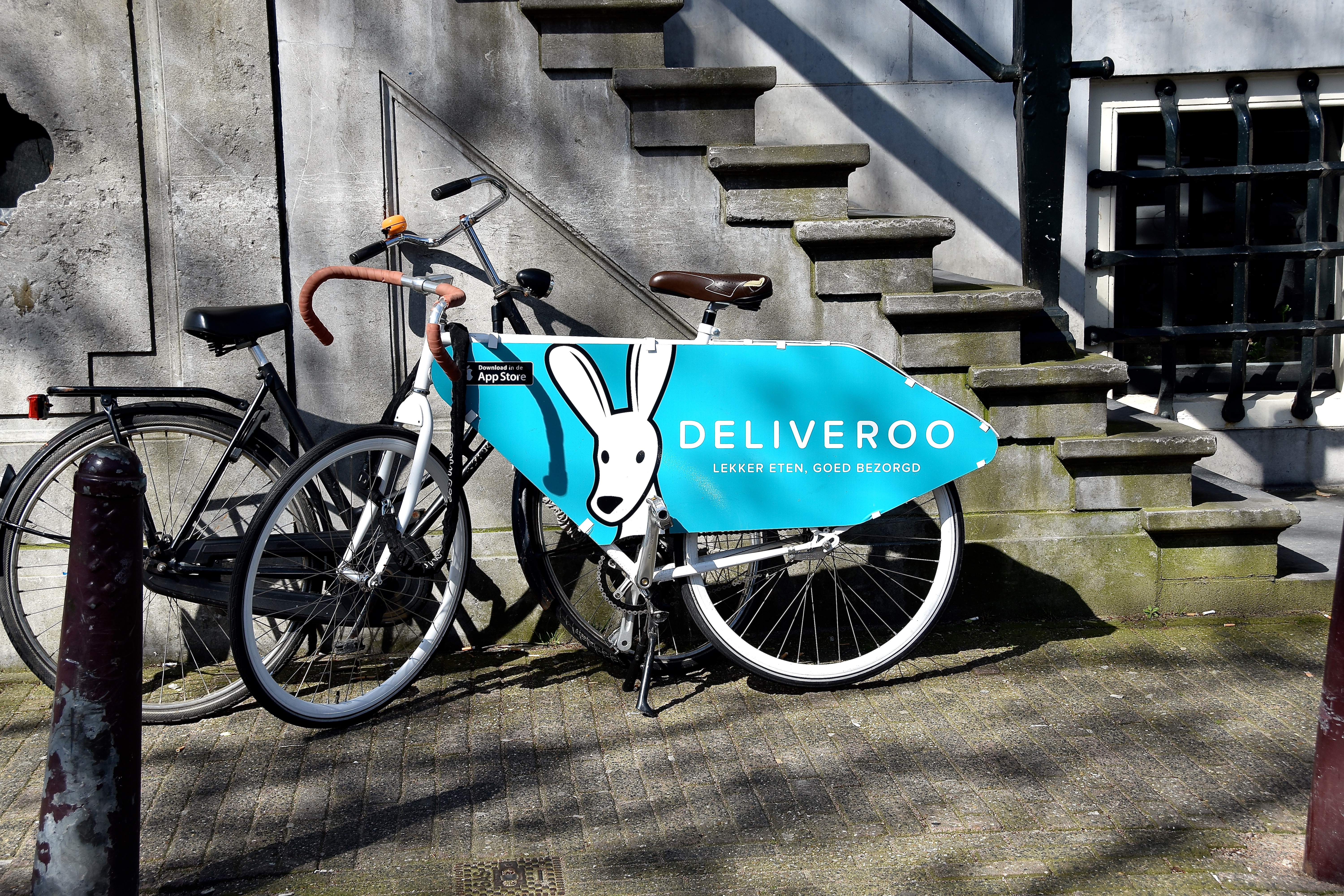 Hoe werkplatforms als Uber en Deliveroo te reguleren?