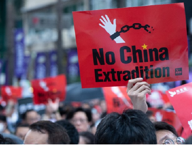 Mensenrechtelijke mazen: uitlevering van Hong Kong naar China